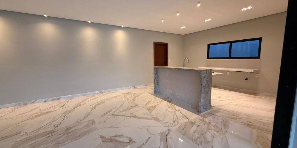 b6ce5bb6-24c4-4c0b-9234-9a3c4619babc